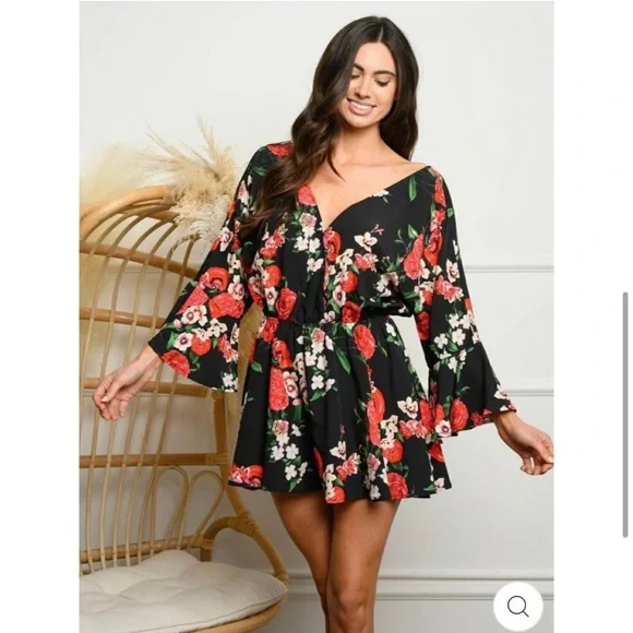 Bell sleeve surplice romper - Picture 1 of 5